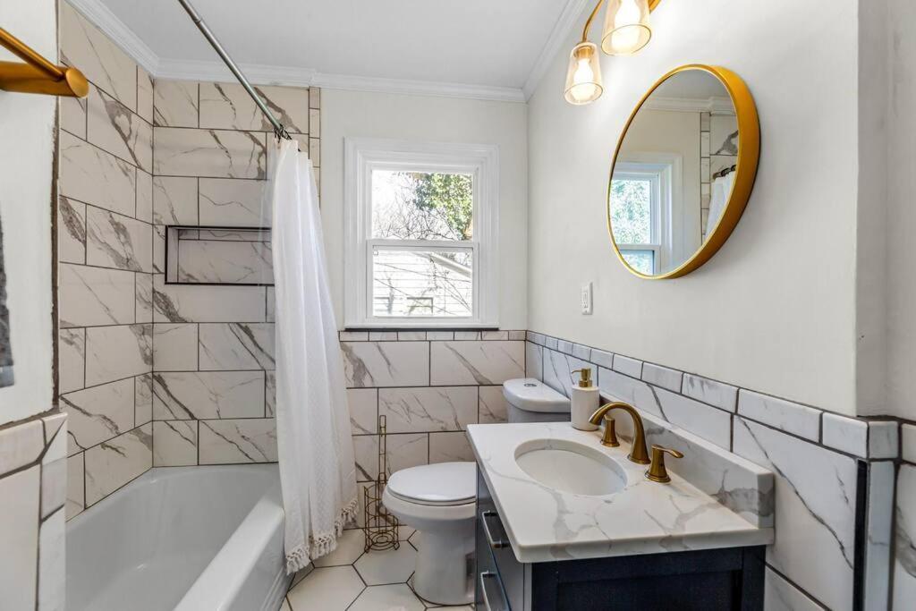 Villa Fully Renovated 4 Bed Buena Vista House Near Wfu à Winston-Salem Extérieur photo